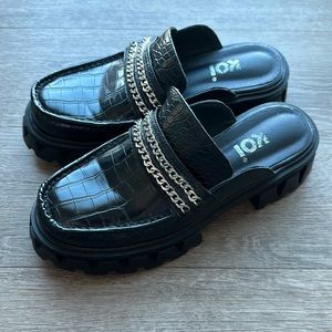 Koi Footwear Woman’s Black Loafer US 8/ UK 6